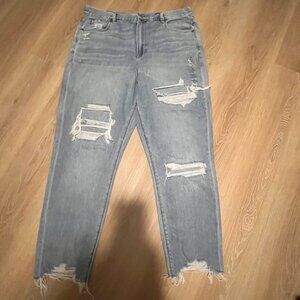 American Eagle High Rise Distressed Mom Jean Size 16